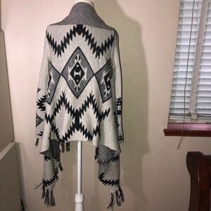 ELAN Aztec Print Fringe Open Cardigan Sweater Sz S